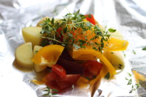 Kartofler og grønsager i staniol