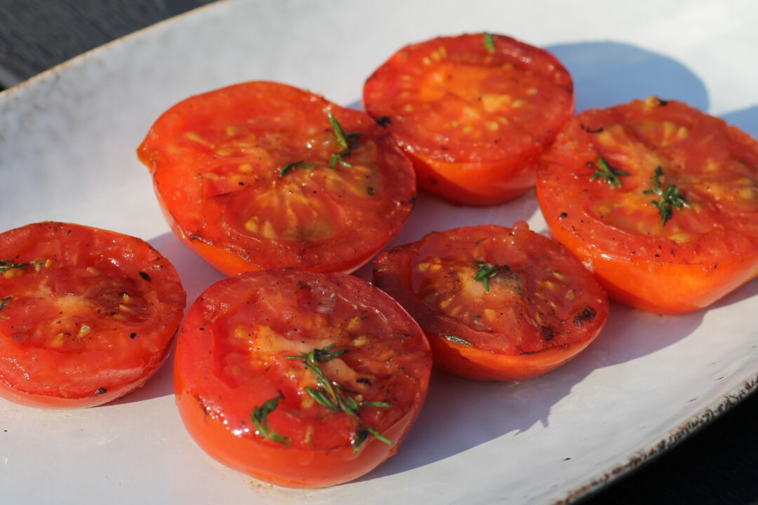 Grillede tomater med timian